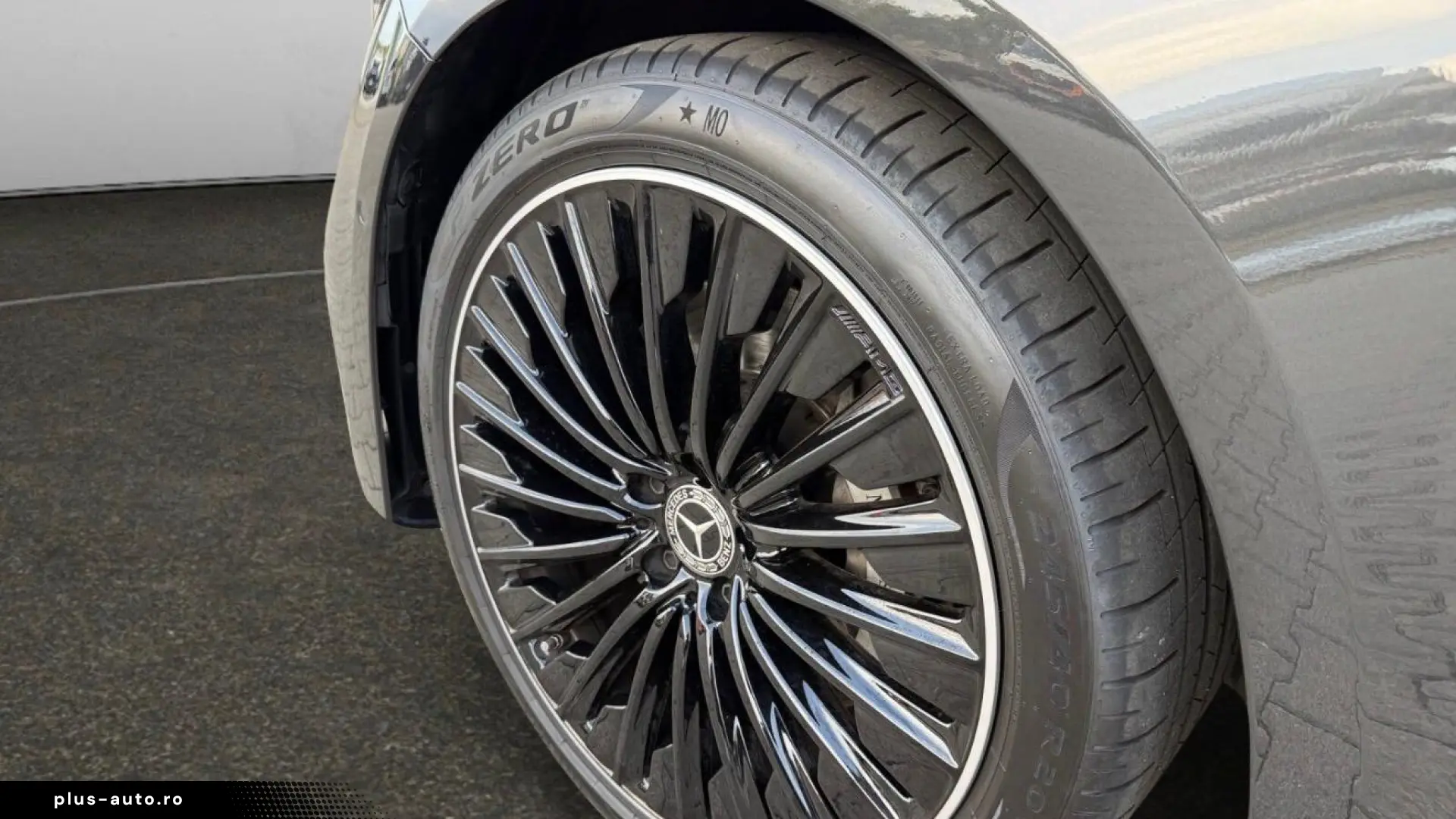 Mercedes-Benz E 220 d AMG Distro Pano SUPER Massage Night