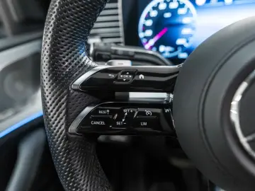 MERCEDES-BENZ GLE 350de 4Matic AMG 3D KAM BURMESTER ACC LUFT