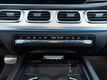 MERCEDES-BENZ GLE 350de 4Matic AMG 3D KAM BURMESTER ACC LUFT