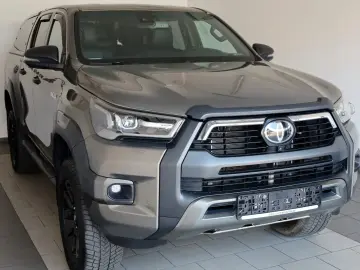 TOYOTA Toyota Hilux 2.8D-4D Invincible HardTop