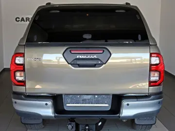 TOYOTA Toyota Hilux 2.8D-4D Invincible HardTop