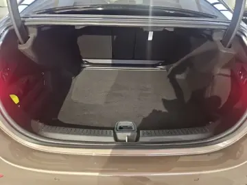 Mercedes-Benz E 200 AMG Night Distronic  Seat Climate LED