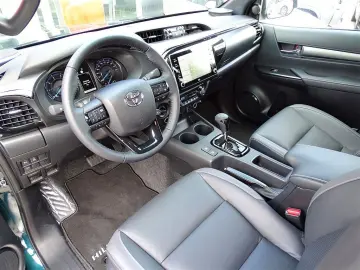 TOYOTA HiLux 4x4 Double Cab