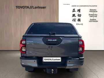 TOYOTA Hilux 2.8 D-4D 4x4 Double Cab Invincible 360