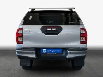 TOYOTA HiLux 4x4 2.8 D4-D Double Cab Invincible