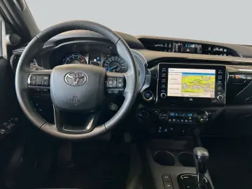TOYOTA HiLux 4x4 2.8 D4-D Double Cab Invincible