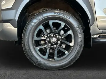TOYOTA HiLux 4x4 Double Cab MHEV Invincible