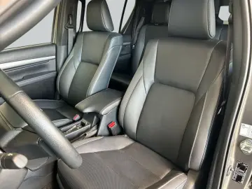 TOYOTA HiLux 4x4 Double Cab MHEV Invincible