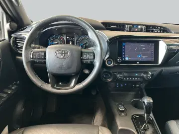 TOYOTA HiLux 4x4 Double Cab MHEV Invincible