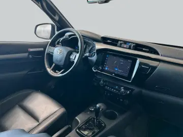TOYOTA HiLux 4x4 Double Cab MHEV Invincible
