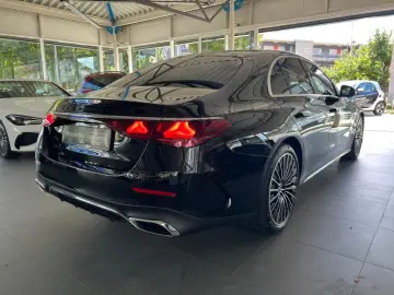 Mercedes-Benz E 220 d AMG Panorama Burmester4d Premium Nappa