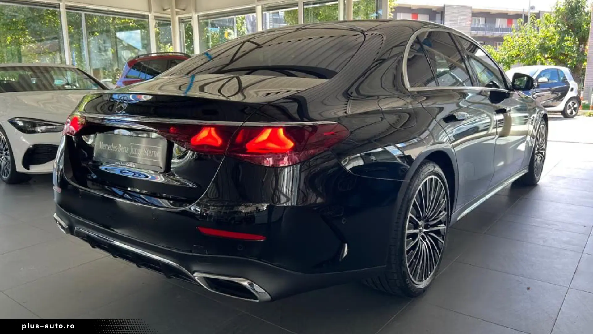 Mercedes-Benz E 220 d AMG Panorama Burmester4d Premium Nappa