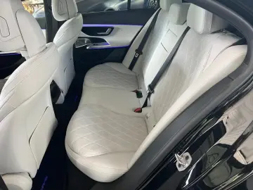 Mercedes-Benz E 220 d AMG Panorama Burmester4d Premium Nappa