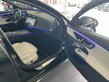 Mercedes-Benz E 220 d AMG Panorama Burmester4d Premium Nappa