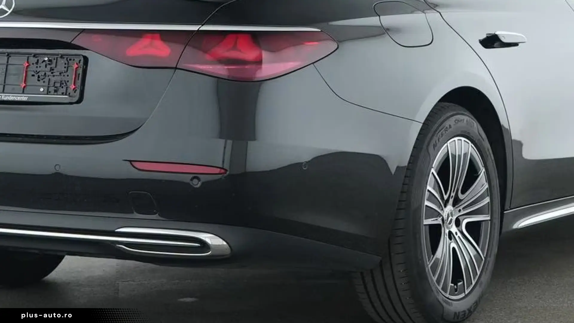 Mercedes-Benz E 220 d Exclusive Prem Pano Softclose Burm4D