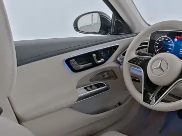 Mercedes-Benz E 220 d Exclusive Prem Pano Softclose Burm4D