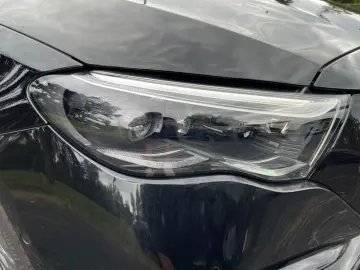 Mercedes-Benz E200  AMG Pano Superscreen Head-Up Night