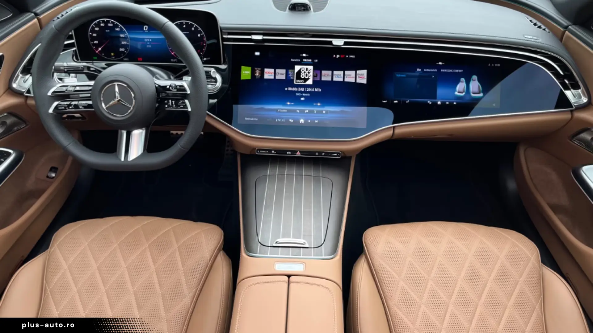 Mercedes-Benz E200  AMG Pano Superscreen Head-Up Night