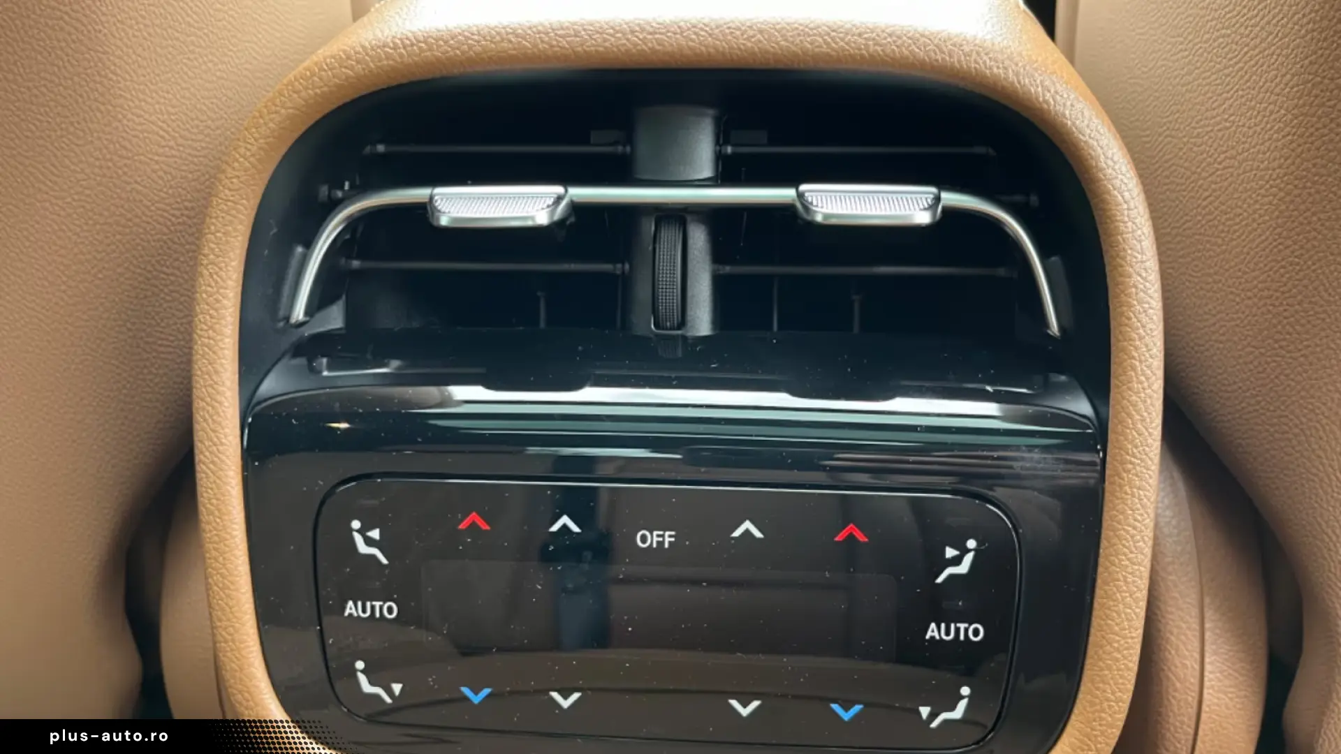 Mercedes-Benz E200  AMG Pano Superscreen Head-Up Night