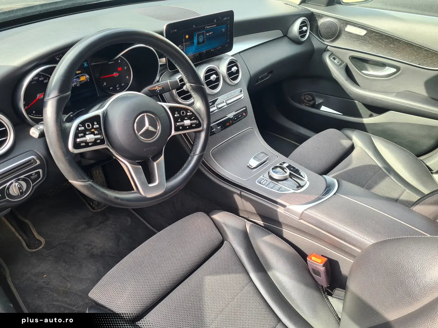 Mercedes-Benz C 220