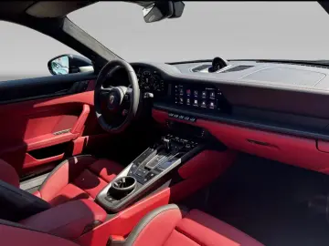 Porsche 911 Carrera 4S (992 II)