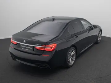 BMW 750d xD M Sport 360  Massage FondEnt Laser Voll
