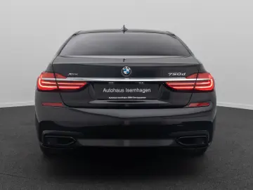 BMW 750d xD M Sport 360  Massage FondEnt Laser Voll