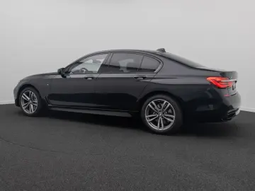 BMW 750d xD M Sport 360  Massage FondEnt Laser Voll