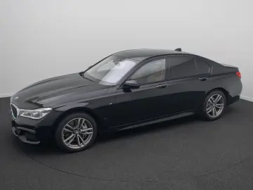 BMW 750d xD M Sport 360  Massage FondEnt Laser Voll