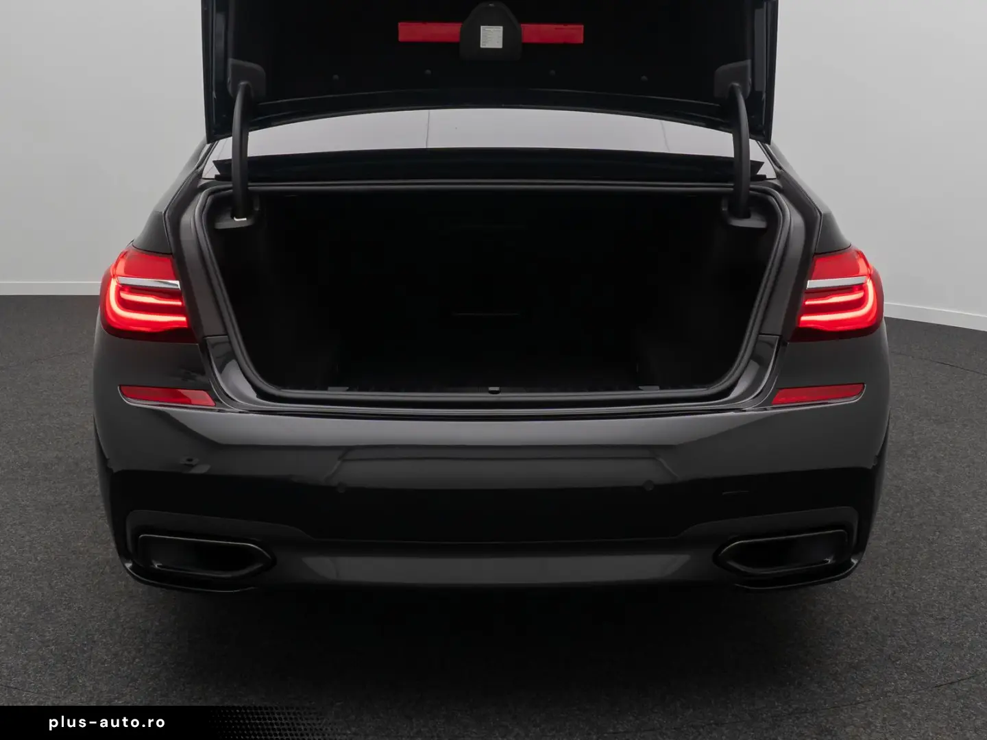 BMW 750d xD M Sport 360  Massage FondEnt Laser Voll
