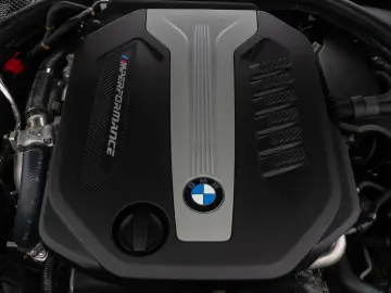 BMW 750d xD M Sport 360  Massage FondEnt Laser Voll