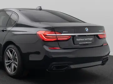 BMW 750d xD M Sport 360  Massage FondEnt Laser Voll