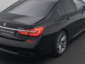 BMW 750d xD M Sport 360  Massage FondEnt Laser Voll