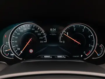 BMW 750d xD M Sport 360  Massage FondEnt Laser Voll