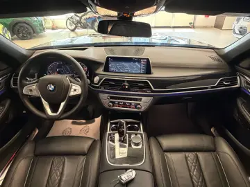 BMW 750ixD HUD Laser MassagStz 360  SofCl Panor Harm