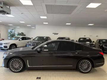 BMW 750ixD HUD Laser MassagStz 360  SofCl Panor Harm
