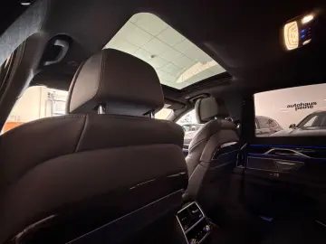 BMW 750ixD HUD Laser MassagStz 360  SofCl Panor Harm