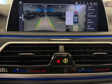 BMW 750ixD HUD Laser MassagStz 360  SofCl Panor Harm