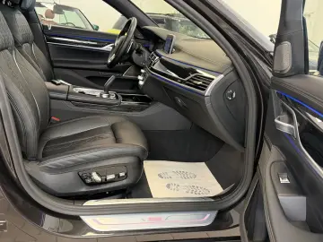 BMW 750ixD HUD Laser MassagStz 360  SofCl Panor Harm