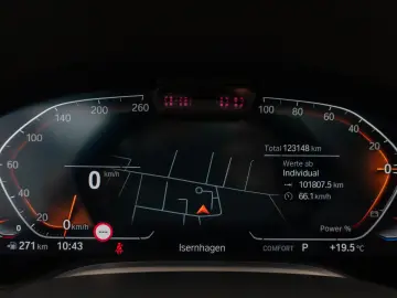 BMW 750i xD HUD 360 Massage TV Laser SoftCl 21  Voll