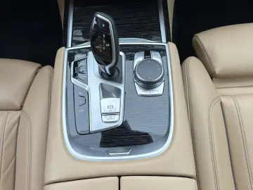 BMW 750 i xD Pure Excellence NAV LASER 360  HEADUP