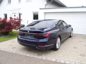 BMW 750i xDrive B&W Night EGSD F-Parken Laser I.Hand