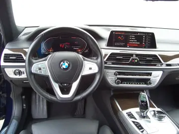BMW 750i xDrive B&W Night EGSD F-Parken Laser I.Hand