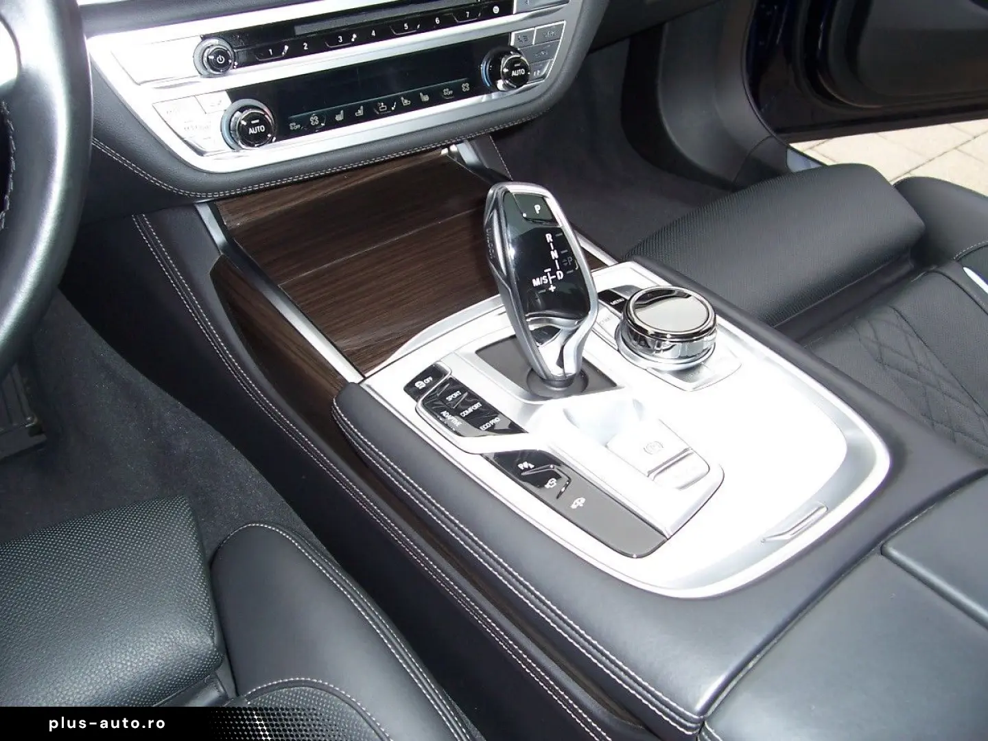 BMW 750i xDrive B&W Night EGSD F-Parken Laser I.Hand