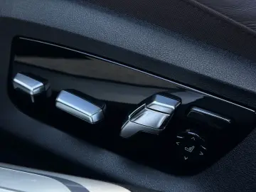 BMW 750i xDrive M Sport B&W LASER NIGHT MASS VENT