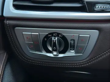 BMW 750i xDrive M Sport B&W LASER NIGHT MASS VENT