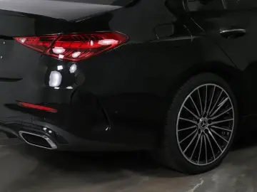MERCEDES-BENZ C 300 d AMG Premium Night Pano Burm HU…