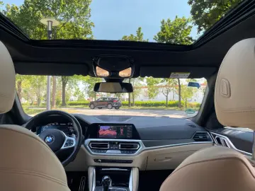 BMW M440i xDrive Gran Coupe Glass-Dach AHK Rü.Kamera