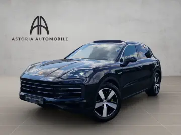 PORSCHE Cayenne Hybrid Pano SoftCl ACC 360  HuD Bose 14w