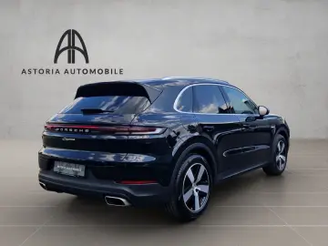 PORSCHE Cayenne Hybrid Pano SoftCl ACC 360  HuD Bose 14w